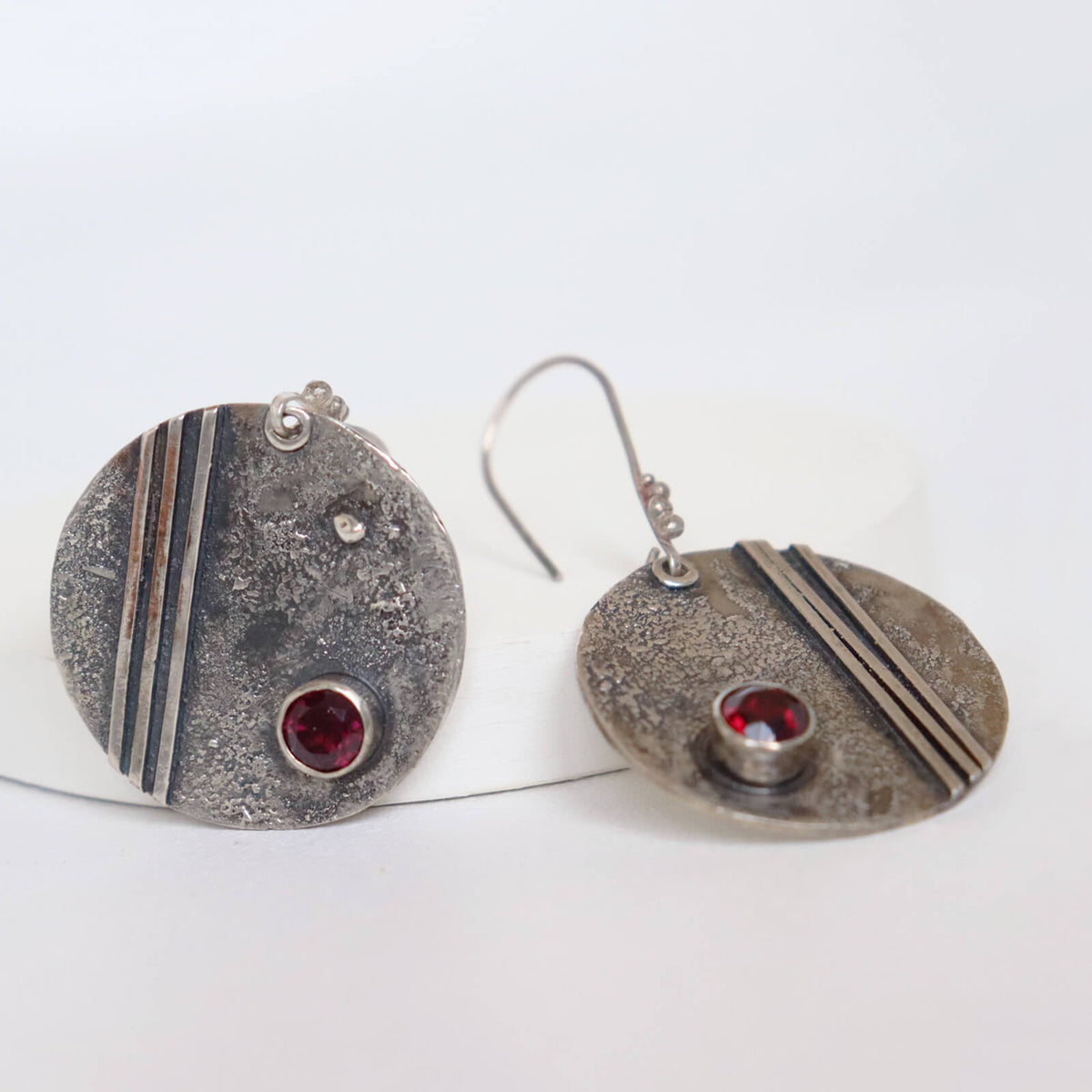 silver disc earrings, chunky earrings, reticulated silver and garnet gemstones, handmade by roff