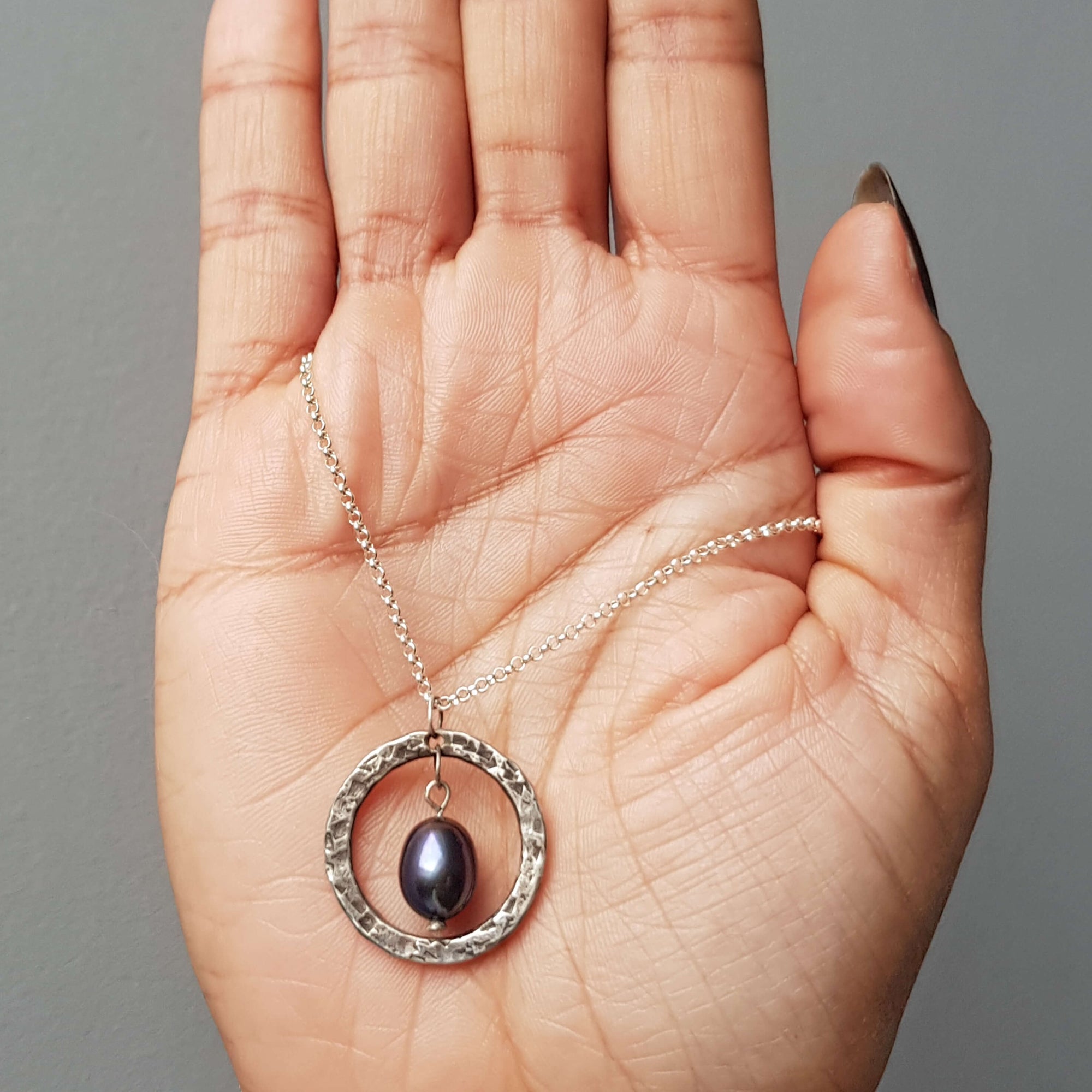 silver and pearl necklace, minimalist style, round silver pendant, silver rolo chain, handmade roff