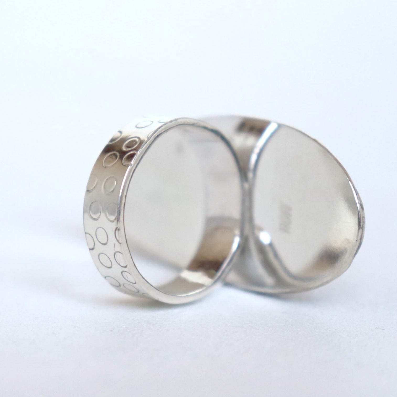 adjustable oxidized silver ring, adjustable size with gemston, hammered silver dots,handmade by roff