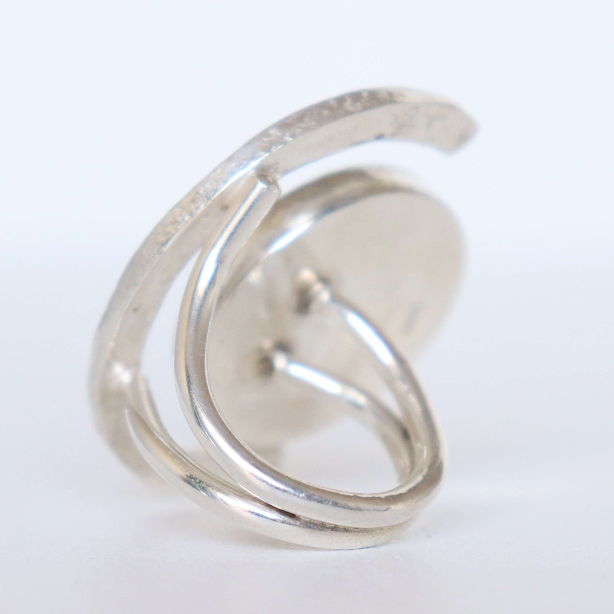 well-crafted silver cocktail ring, unisex, open front ring, artisan made by roff jewellery